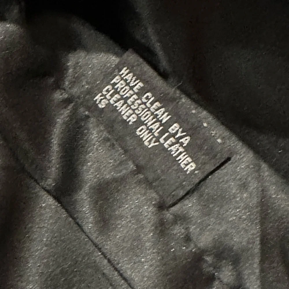 Unik Vtg Black Leather Fringe Jacket - Picture 8 of 16